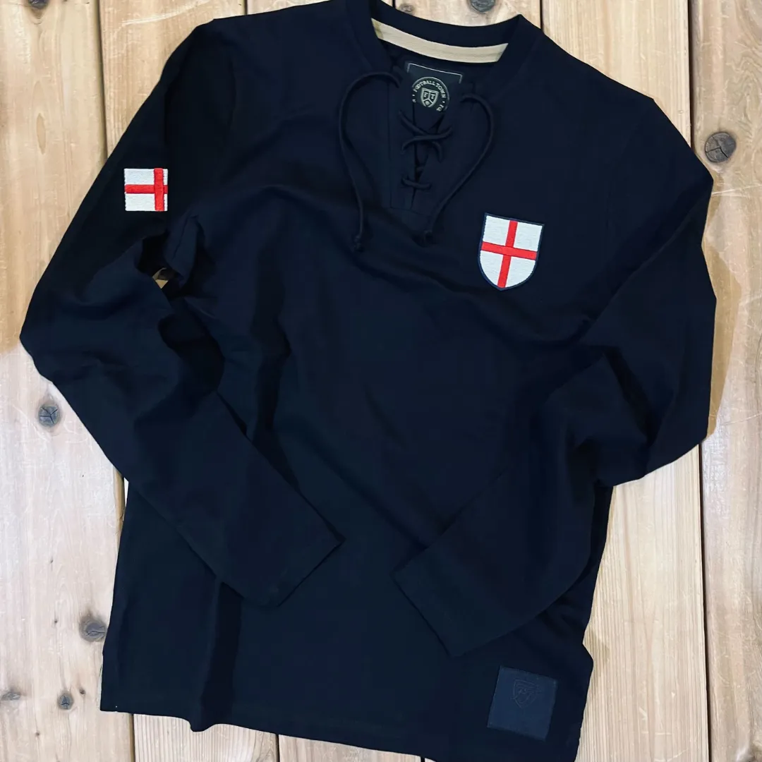 England Soccer-Inspired Retro with Laces Long Sleeve Shirt (Black)
