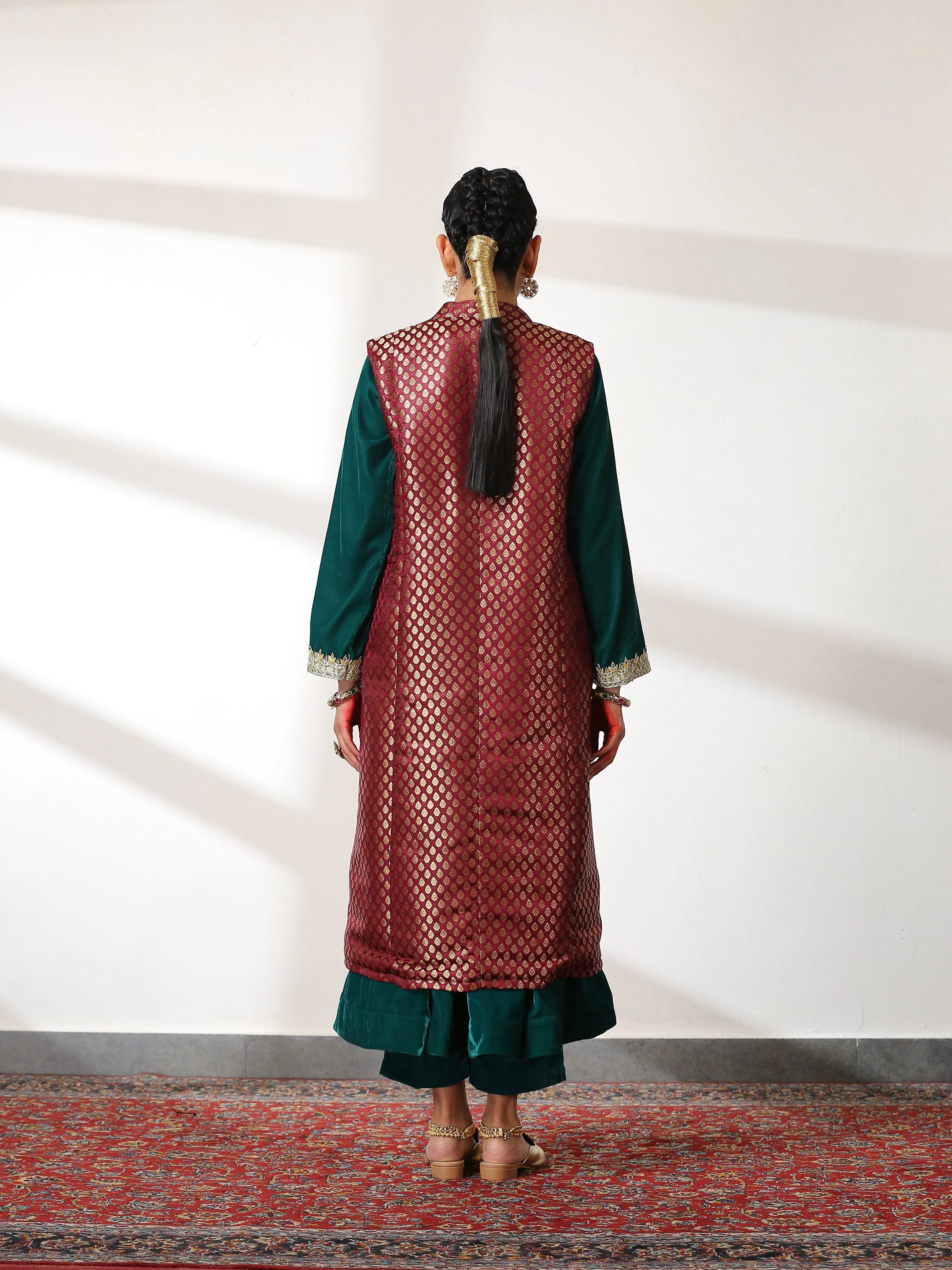 Jacket - Silk Wine Jacquard Sleeveless Wrap Jacket with Pockets