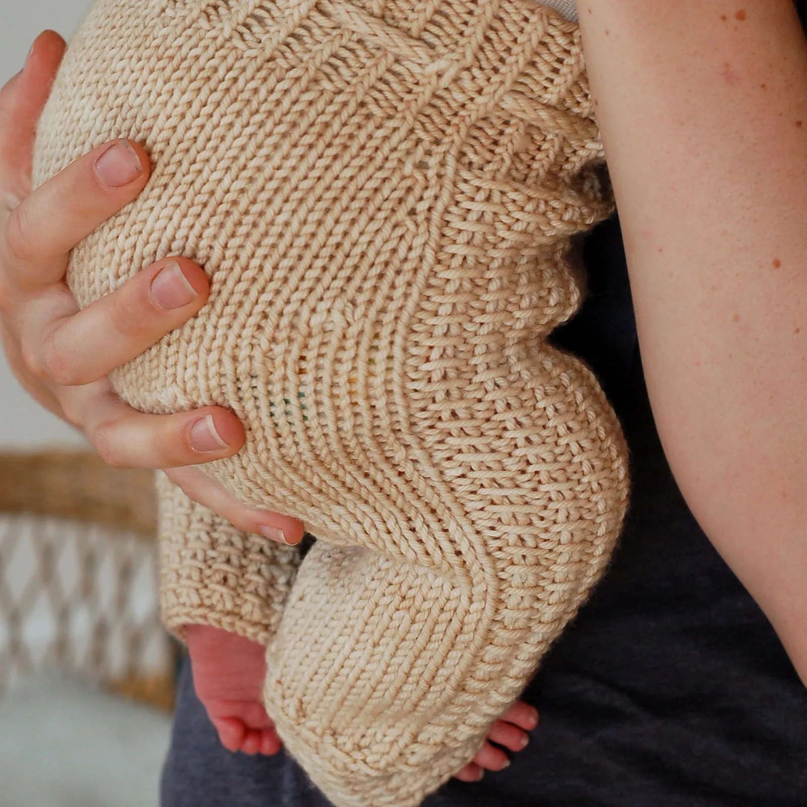 Little Leggings, Frogginette. Print Knitting Pattern