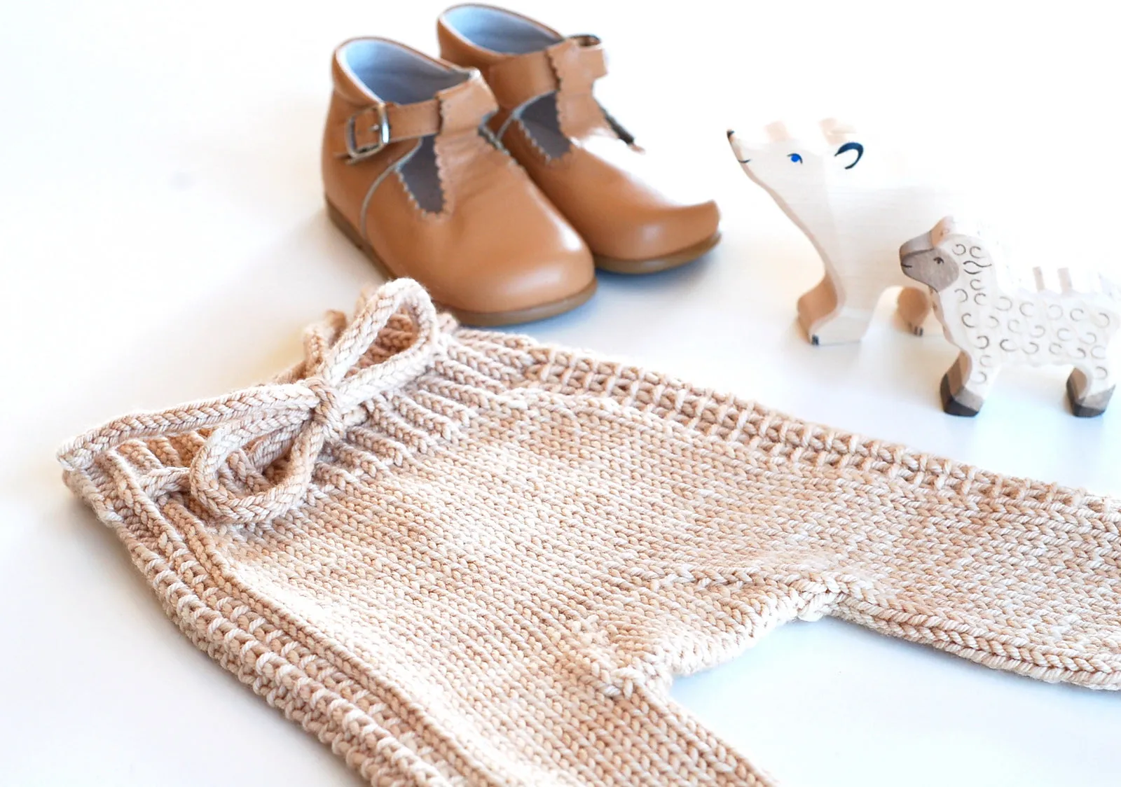 Little Leggings, Frogginette. Print Knitting Pattern