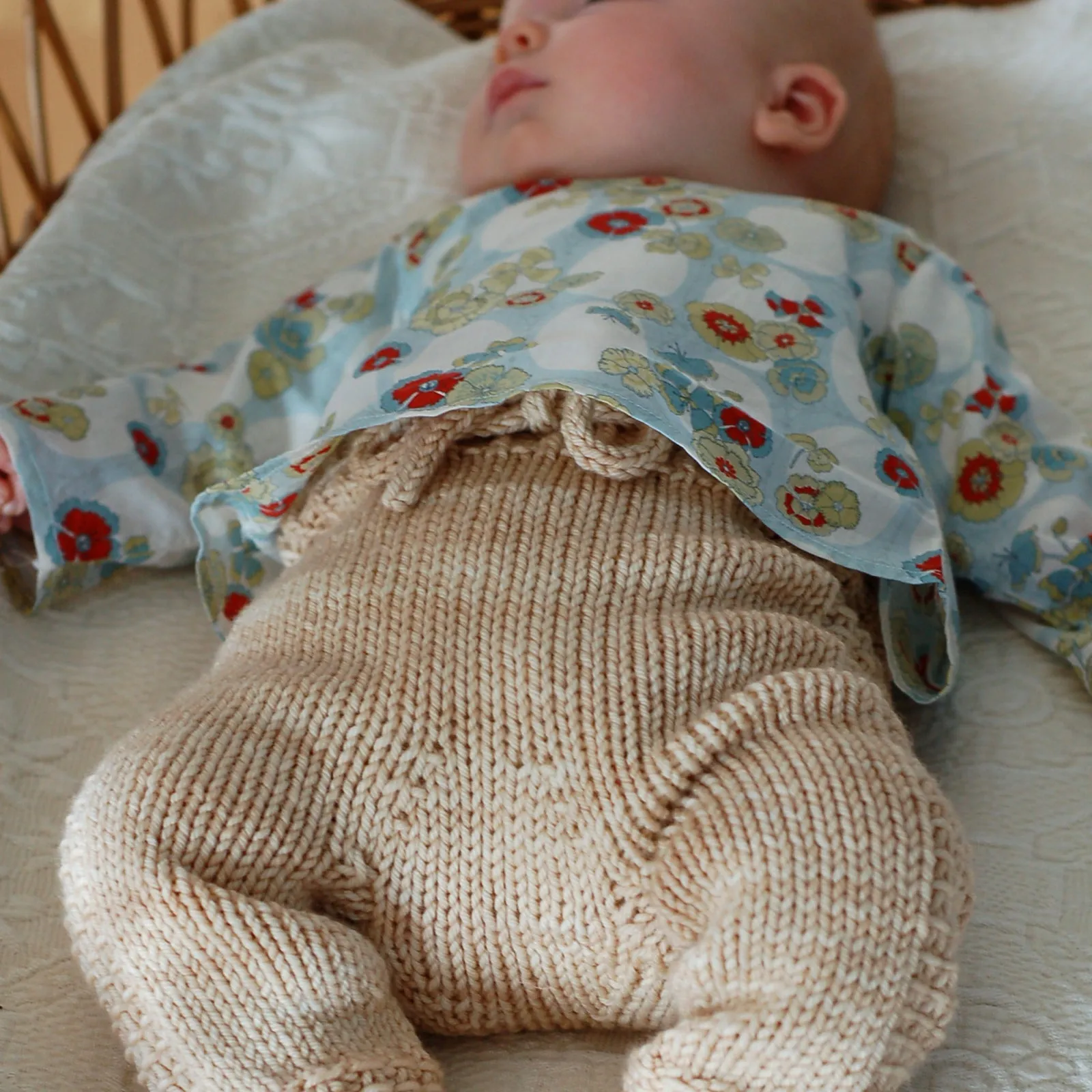 Little Leggings, Frogginette. Print Knitting Pattern