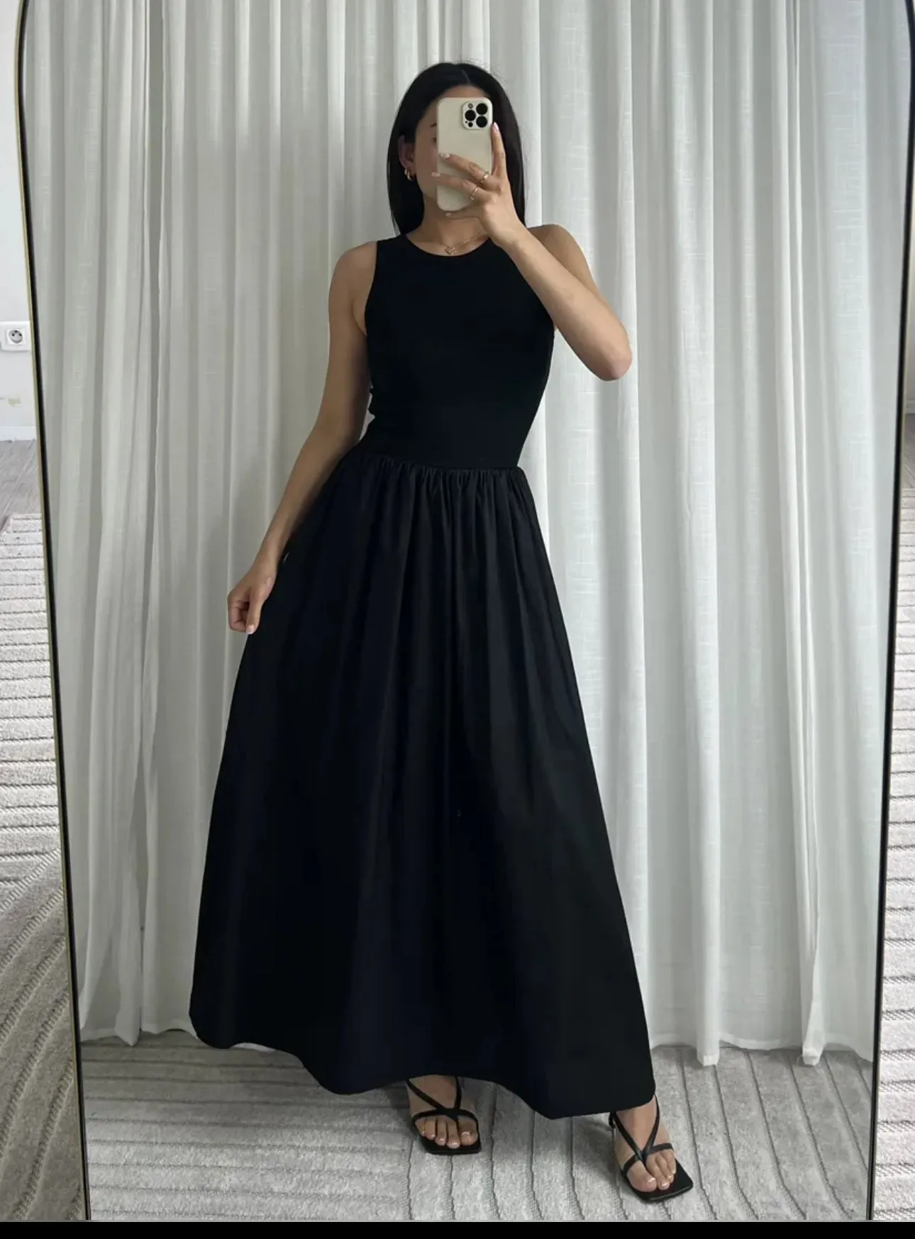 Mariel Black Flared Maxi Dress