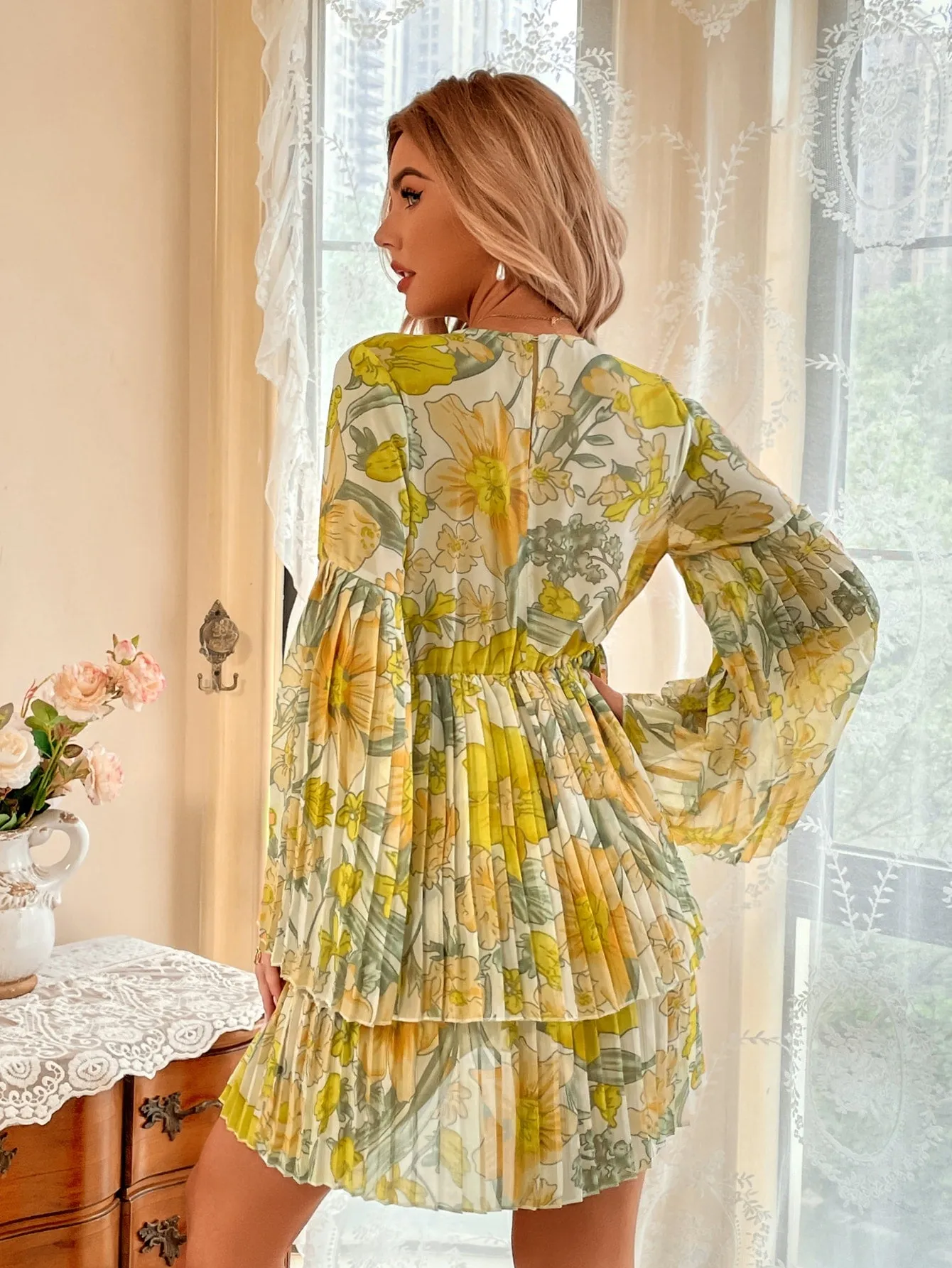 Random Floral Print Plunging Neck Pleated Layered Hem Chiffon Dress