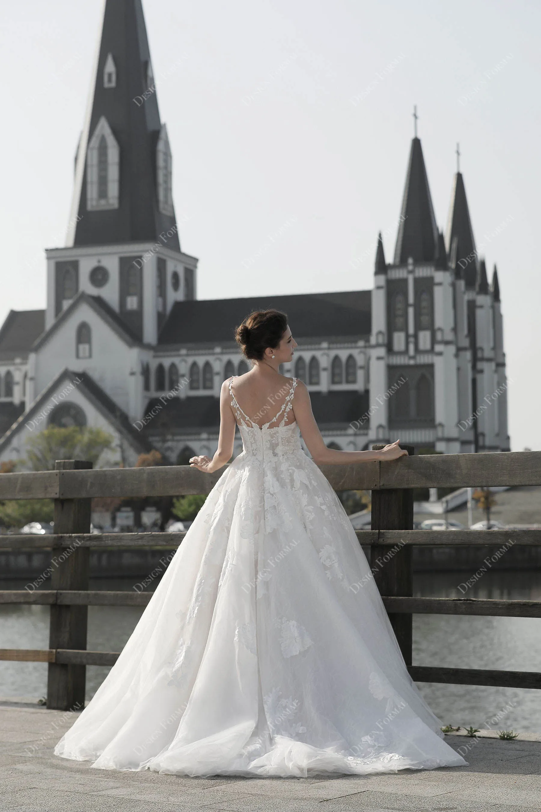 Spaghetti Strap Lace Tulle Princess Ball Gown Bridal Dress