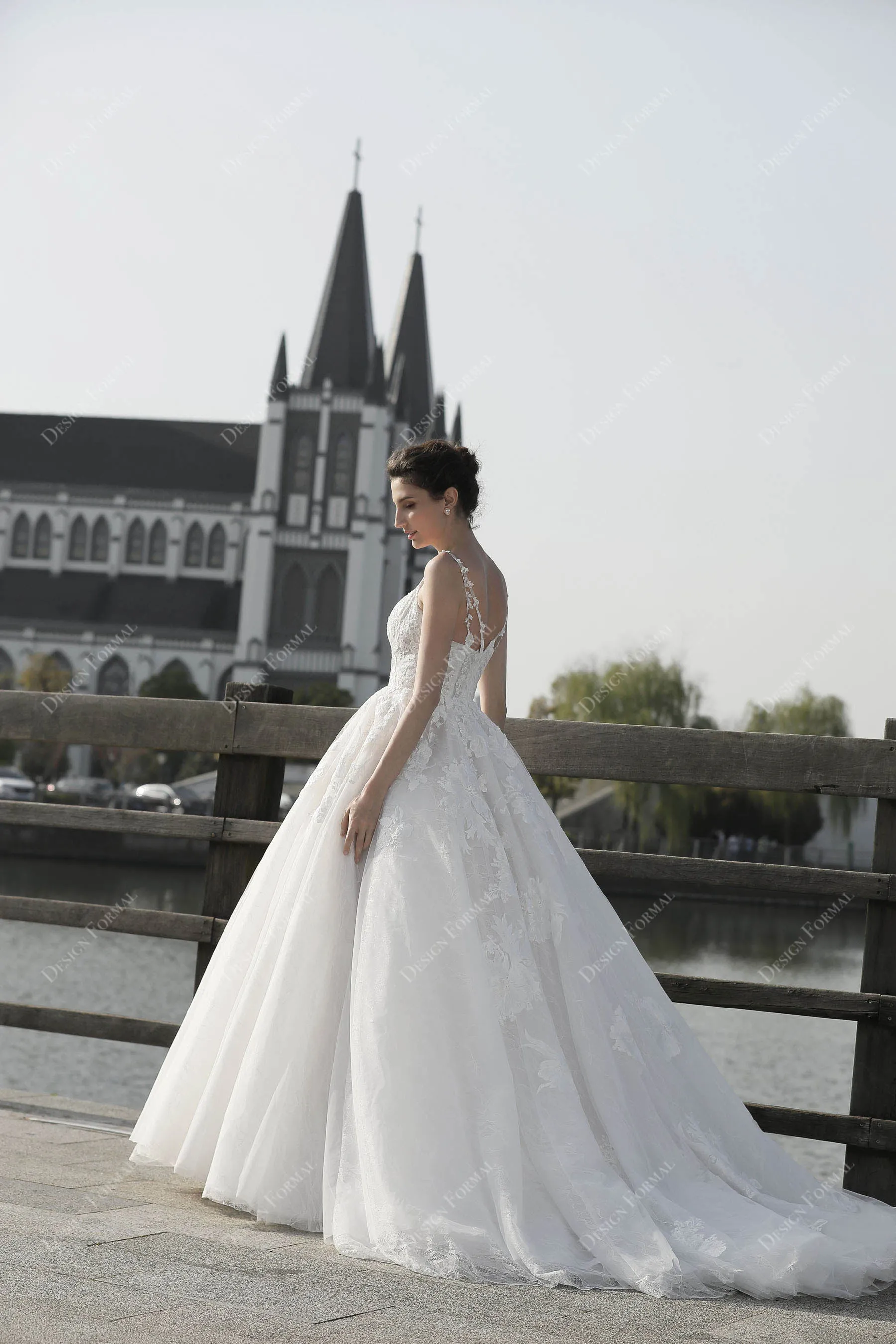 Spaghetti Strap Lace Tulle Princess Ball Gown Bridal Dress